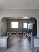 209-211-211 N Hague Ave in Columbus, OH - Foto de edificio - Building Photo