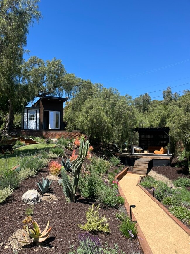 1 Limetree Ln in Rancho Palos Verdes, CA - Building Photo - Building Photo