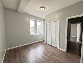 522 Central Ave, Unit 201 in Newark, NJ - Foto de edificio - Building Photo