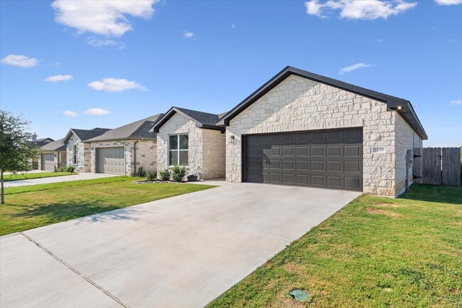 2120 Blackhawk Lp in Belton, TX - Building Photo - Building Photo