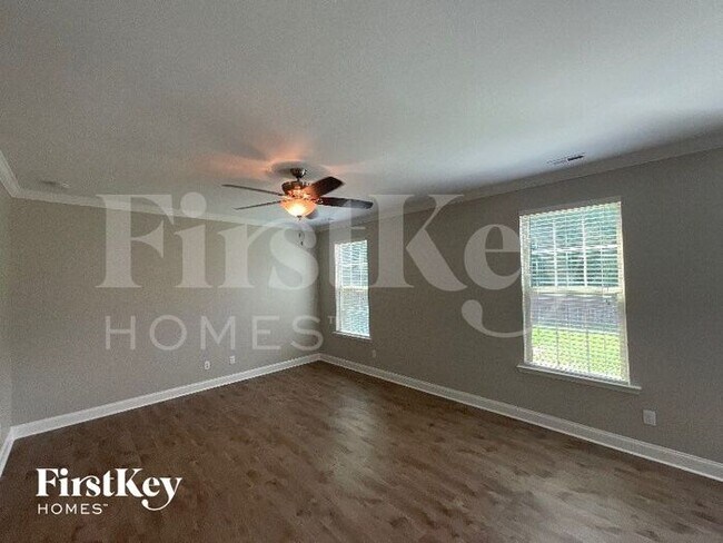 215 Outwater Ridge Dr in Garner, NC - Foto de edificio - Building Photo