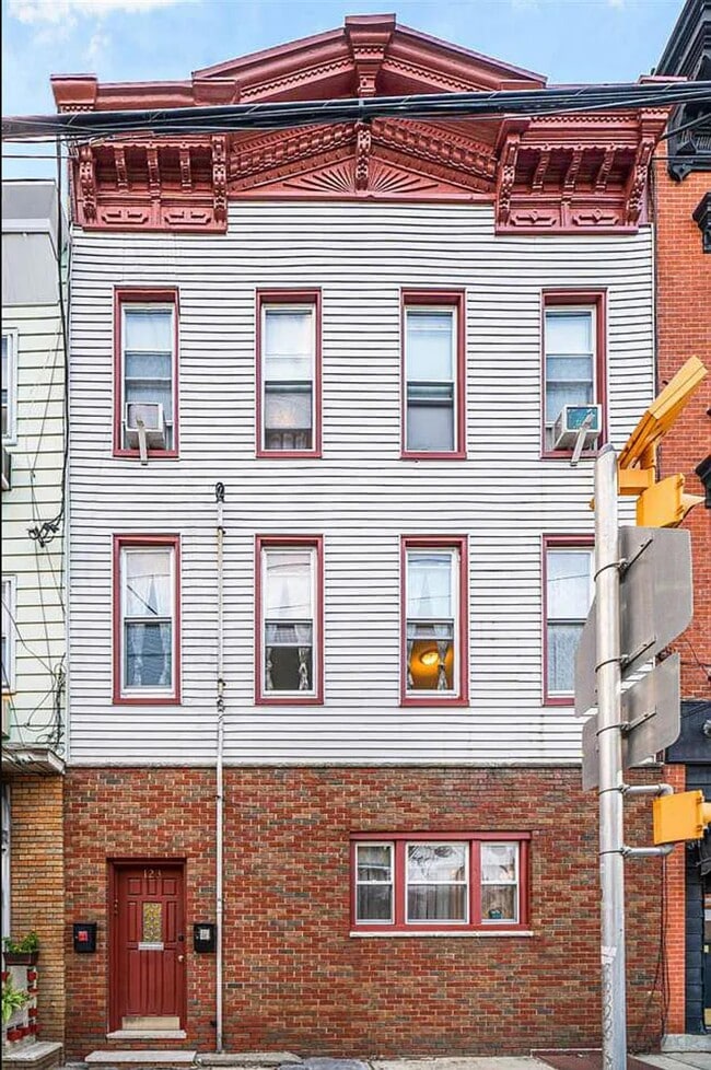 property at 123 Franklin St