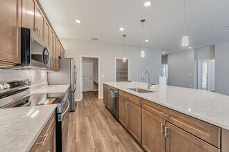 1209 Cascade Dr in Davenport, FL - Foto de edificio - Building Photo