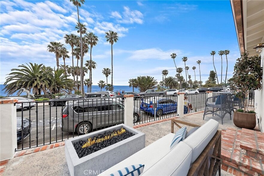 350 Cliff Dr in Laguna Beach, CA - Building Photo