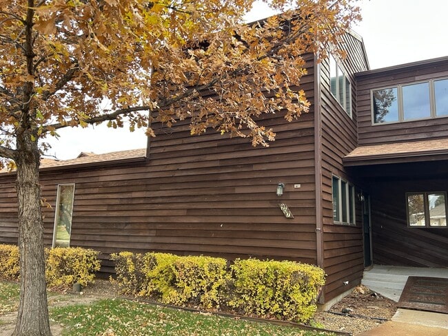 property at 907 16th St W