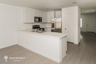 554 Layne Overlook in San Antonio, TX - Foto de edificio - Building Photo