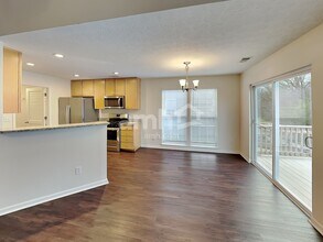 419 Creekside Ln in Spring Hill, TN - Foto de edificio - Building Photo