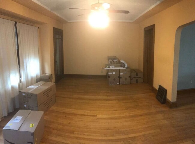 3270 S Springfield Ave in Milwaukee, WI - Building Photo - Building Photo