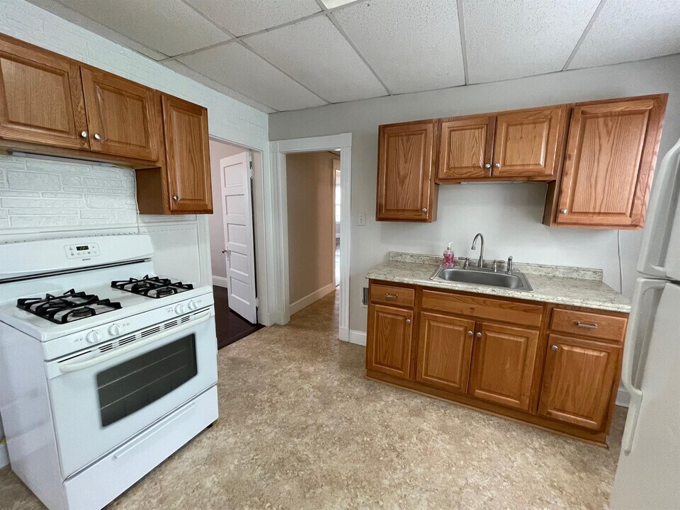 83 Marion St in Somerville, MA - Building Photo