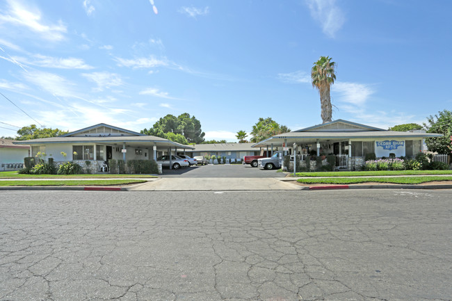 4222 E Sierra Madre Ave in Fresno, CA - Foto de edificio - Building Photo