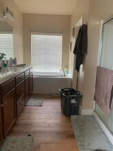 1562 National Dr in Lemoore, CA - Building Photo - Building Photo