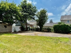 223 Jackson Ave in Mineola, NY - Building Photo - Building Photo