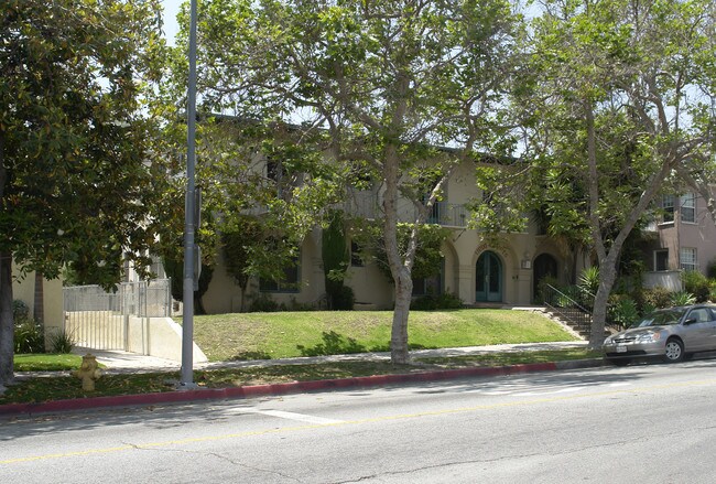 Linda Apartments in Los Angeles, CA - Building Photo - Building Photo