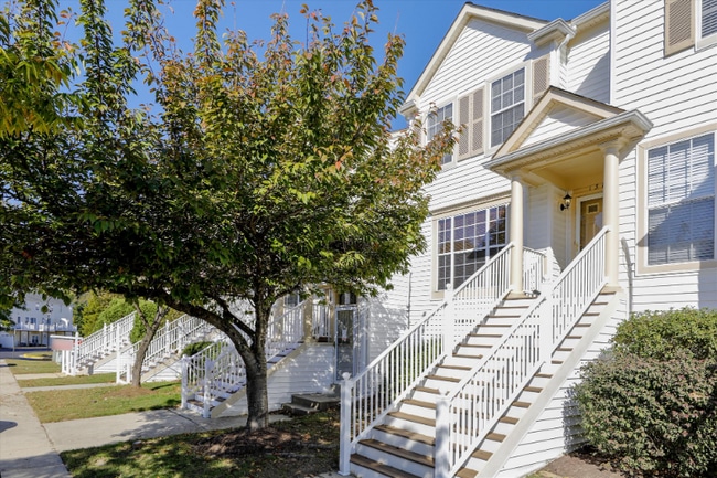 1513 Danewood Ct