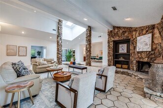 12219 Marbrook Dr in Dallas, TX - Building Photo - Building Photo