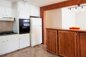 1620 Flat Shoals Rd SE in Atlanta, GA - Building Photo - Building Photo