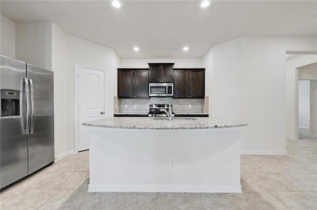 184 Adoquin Trail in Buda, TX - Foto de edificio - Building Photo