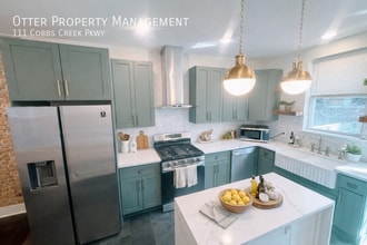 111 Cobbs Creek Pkwy in Philadelphia, PA - Building Photo - Building Photo