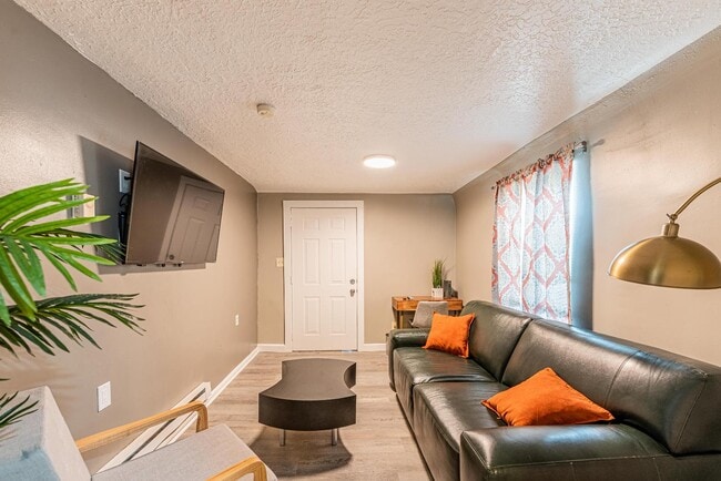 704 Pacific Ave SW in Albuquerque, NM - Building Photo - Building Photo