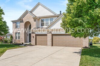 4712 Pebblepointe Pass in Zionsville, IN - Building Photo - Building Photo