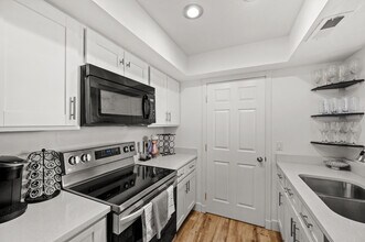 9189 S Jefferson Pl, Unit 9189 S Jefferson Place in Sandy, UT - Building Photo - Building Photo