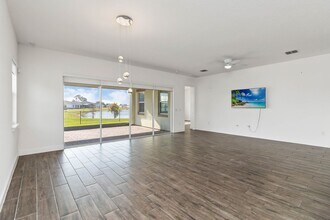 2709 Greenlands St in St. Cloud, FL - Foto de edificio - Building Photo