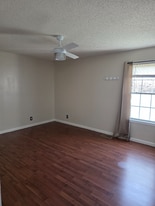 374 Jack Miller Blvd in Clarksville, TN - Building Photo