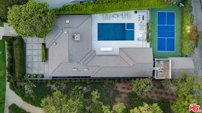 property at 602 Whittier Dr