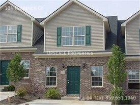 104 Florence Ct in Nicholasville, KY - Building Photo