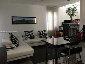 1654 Salerno Cir in Weston, FL - Building Photo - Building Photo