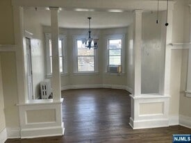 14 N 10th St in Paterson, NJ - Building Photo