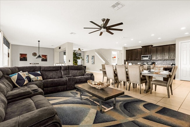 9013 Sunshine Ridge Loop