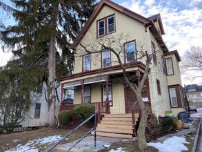 30 Riggs Pl-Unit -2 in South Orange, NJ - Foto de edificio - Building Photo