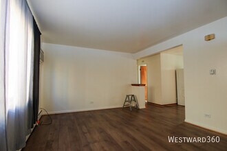 8745 S Cottage Grove Ave in Chicago, IL - Building Photo - Building Photo