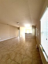 2011 Langdale Ln in Austin, TX - Building Photo - Building Photo