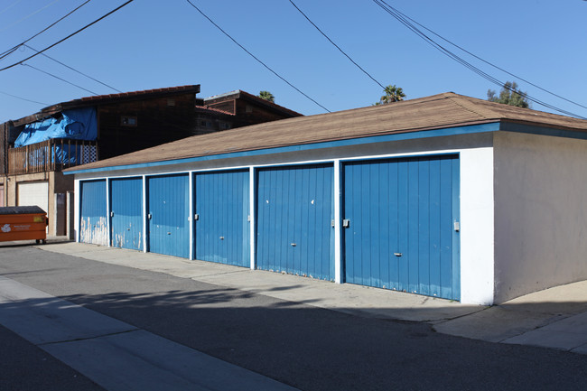 815-819 Sartori Ave in Torrance, CA - Foto de edificio - Building Photo