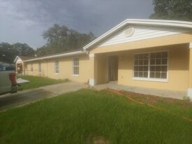 13446 Johnson St, Unit 13444 Johnson St in Dade City, FL - Building Photo