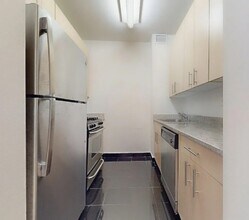 Washington Street, Unit 19D in New York, NY - Building Photo - Building Photo