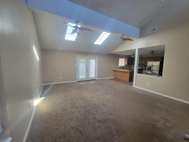 3441 Royal Wood Rd in Lexington, KY - Building Photo - Building Photo
