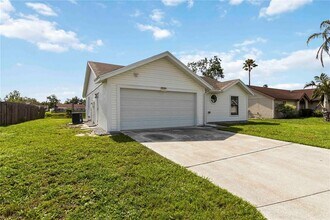 3540 65th Ave Cir E in Sarasota, FL - Building Photo - Building Photo