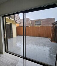 912 Springdale Cir in Palm Springs, FL - Building Photo - Building Photo