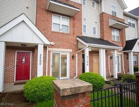 2198 Noble Rd in Cleveland Heights, OH - Building Photo - Building Photo