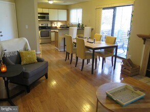 1516 Summerchase Ct-Unit -C in Reston, VA - Building Photo - Building Photo