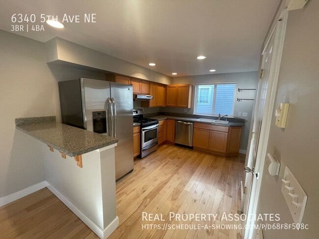 6340 5th Ave NE in Seattle, WA - Building Photo - Building Photo