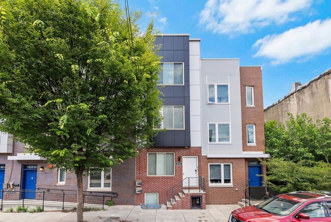 property at 2032 N Franklin St