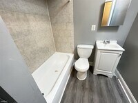 2000 Cliftwood Ave photo'