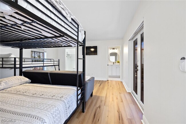 property at 2309 SW 27th St