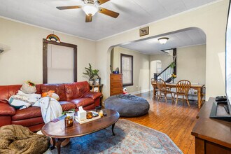 14 Allison Ave in Ewing Township, NJ - Foto de edificio - Building Photo