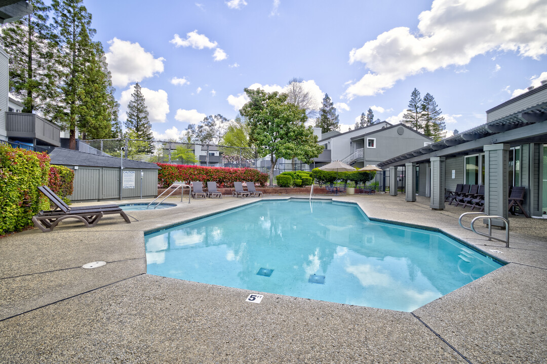 The Brookside Apartments in Carmichael, CA - Building Photo