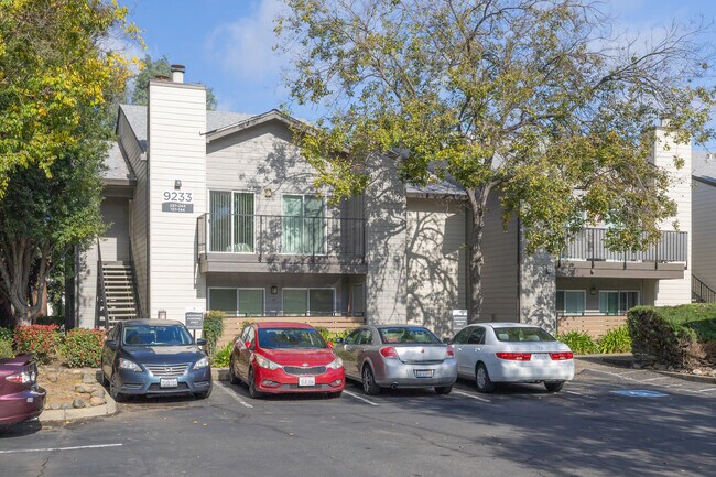 Vintage Creek Apartments in Elk Grove, CA - Building Photo - Primary Photo